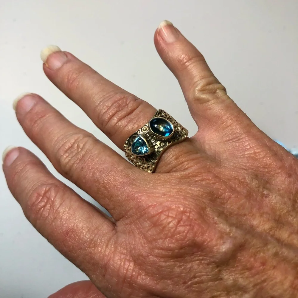 Double Stone Blue Topaz Wide Hammered Band Sterling Silver Ring sz 7 Cocktail